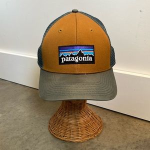 ✨ Patagonia P6 LoPro Trucker Hat